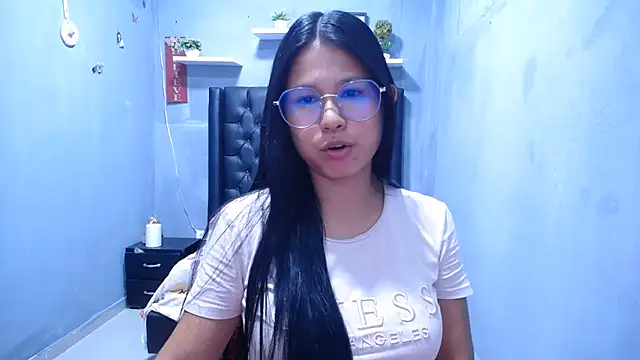 Letty Plugxo online show from 9, 6, 2026