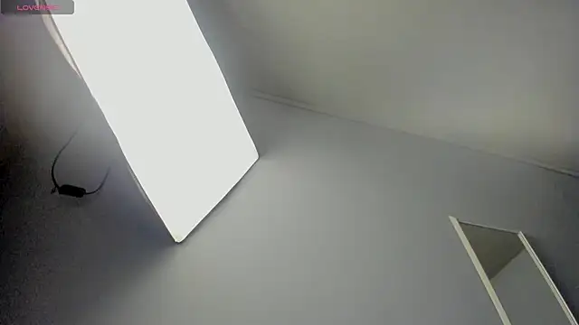 ScarletGV online show from 5, 3, 2025