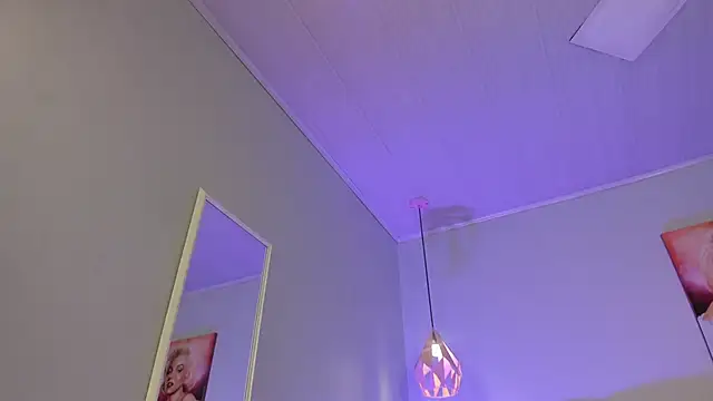 ScarletGV online show from 18, 12, 2025