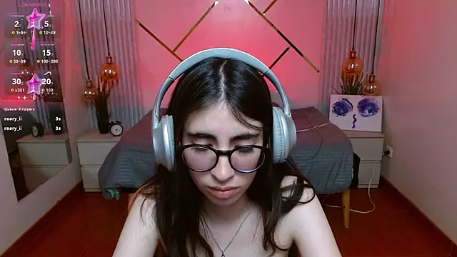 Snapshot of LenaRoses chatting on 16, 4, 2026 LenaRoses online show from 16, 4, 2026