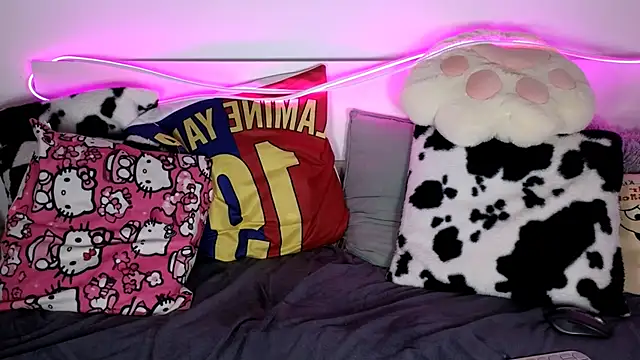 Snapshot of nicollewetpussy chatting on 28, 9, 2025 nicollewetpussy online show from 28, 9, 2025