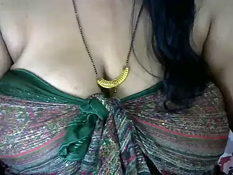 Snapshot of dramebaz_queen chatting on 21, 10, 2025 dramebaz queen online show from 21, 10, 2025