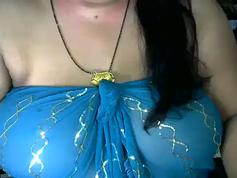 Snapshot of dramebaz_queen chatting on 21, 11, 2025 dramebaz queen online show from 21, 11, 2025