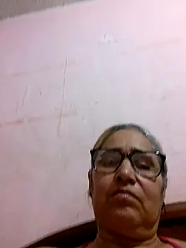 Snapshot of _candi chatting on 4, 10, 2025 candi online show from 4, 10, 2025