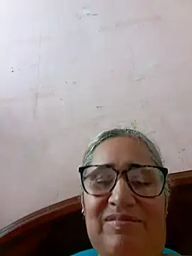 Snapshot of _candi chatting on 5, 10, 2025 candi online show from 5, 10, 2025