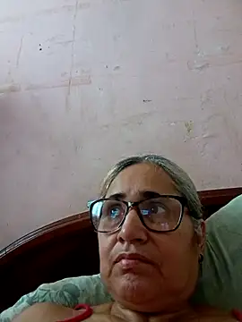 Snapshot of _candi chatting on 6, 10, 2025 candi online show from 6, 10, 2025