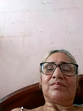 Snapshot of _candi chatting on 8, 10, 2025 candi online show from 8, 10, 2025