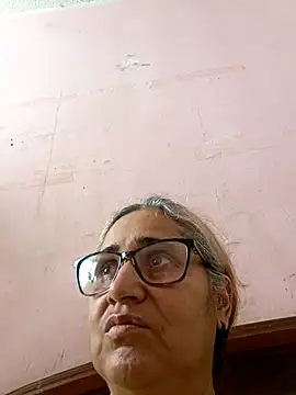 Snapshot of _candi chatting on 10, 10, 2025 candi online show from 10, 10, 2025