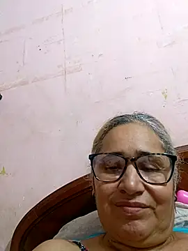 Snapshot of _candi chatting on 12, 10, 2025 candi online show from 12, 10, 2025