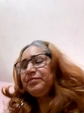 Snapshot of _candi chatting on 15, 10, 2025 candi online show from 15, 10, 2025