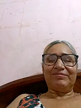 Snapshot of _candi chatting on 29, 10, 2025 candi online show from 29, 10, 2025