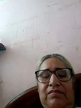 Snapshot of _candi chatting on 5, 11, 2025 candi online show from 5, 11, 2025