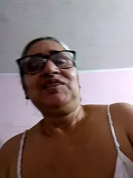 Snapshot of _candi chatting on 12, 11, 2025 candi online show from 12, 11, 2025