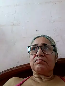 Snapshot of _candi chatting on 5, 12, 2025 candi online show from 5, 12, 2025