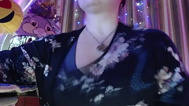amorelara online show from 3, 5, 2026