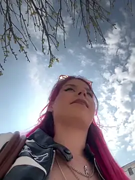 RiriRoseey online show from 18, 4, 2026