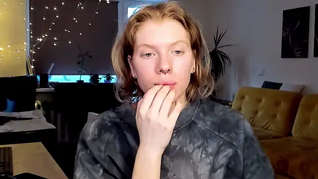 StellaDavis online show from 13, 2, 2025