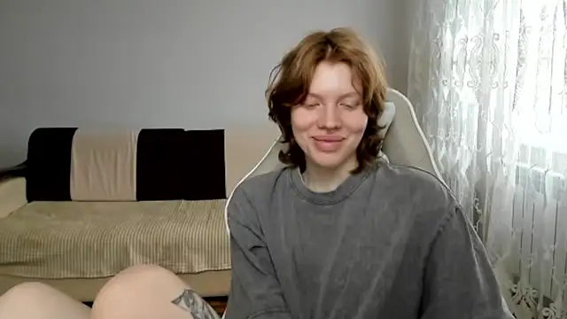 StellaDavis online show from 5, 4, 2026