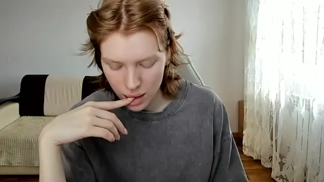 StellaDavis online show from 18, 4, 2026