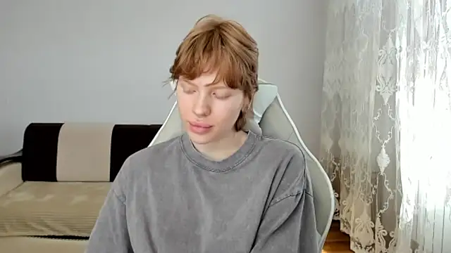StellaDavis online show from 17, 5, 2026