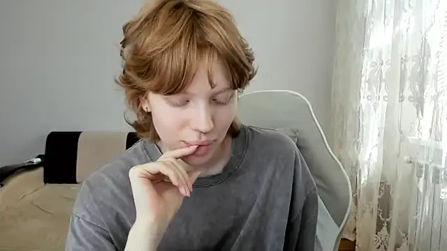 StellaDavis online show from 8, 7, 2026