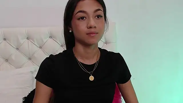 Snapshot of hantonella_ chatting on 5, 3, 2025 hantonella online show from 5, 3, 2025