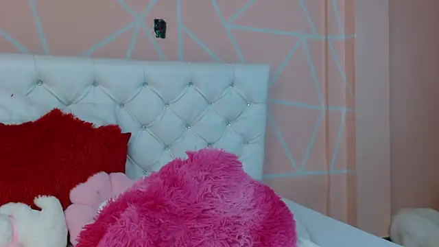 Snapshot of hantonella_ chatting on 17, 9, 2025 hantonella online show from 17, 9, 2025