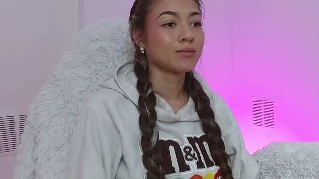 Snapshot of hantonella_ chatting on 6, 11, 2025 hantonella online show from 6, 11, 2025