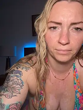 MaggieMayI89 online show from 8, 6, 2026