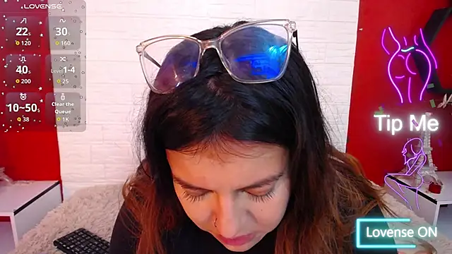 Snapshot of _poison_sweet chatting on 14, 12, 2025 poison sweet online show from 14, 12, 2025