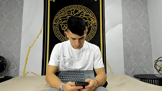 andrew rose  online show from 11, 1, 2025