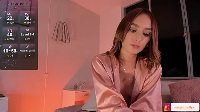 Megan-holly online show from 25, 2, 2025