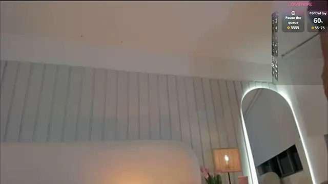 Megan-holly online show from 25, 4, 2026