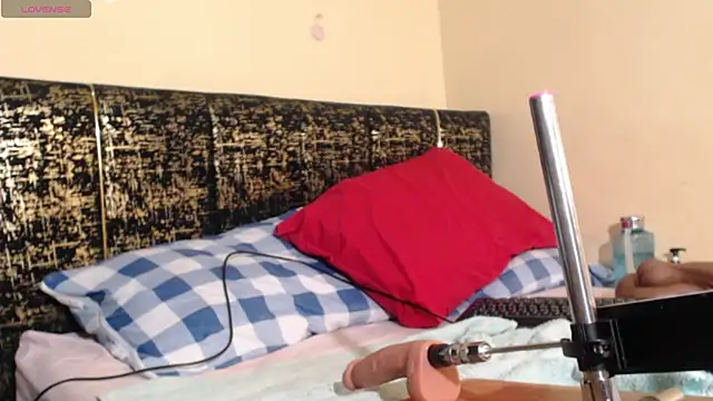 Missthigh online show from 21, 4, 2026