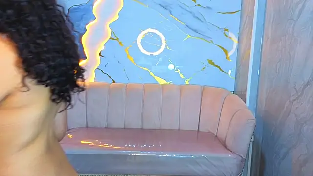 victoria castillo b online show from 25, 4, 2026