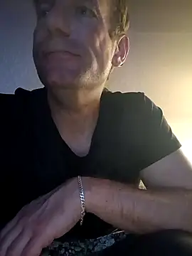 Snapshot of MArciQuarky chatting on 14, 2, 2025 MArciQuarky online show from 14, 2, 2025