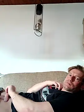 Snapshot of MArciQuarky chatting on 18, 2, 2025 MArciQuarky online show from 18, 2, 2025