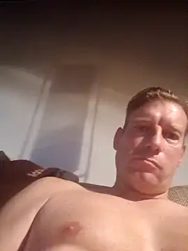 Snapshot of MArciQuarky chatting on 7, 11, 2025 MArciQuarky online show from 7, 11, 2025