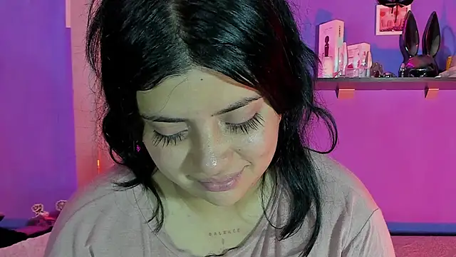 Alexa Espinoza online show from 21, 2, 2025