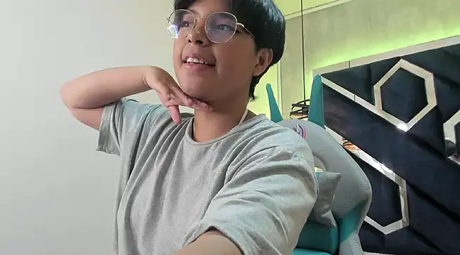 Emmapark  online show from 4, 2, 2025