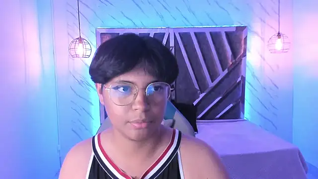 Emmapark  online show from 7, 2, 2025