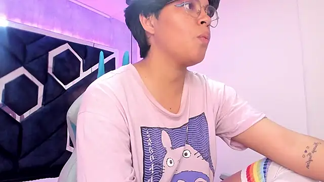 Emmapark  online show from 23, 2, 2025