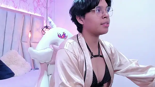 Emmapark  online show from 11, 3, 2025