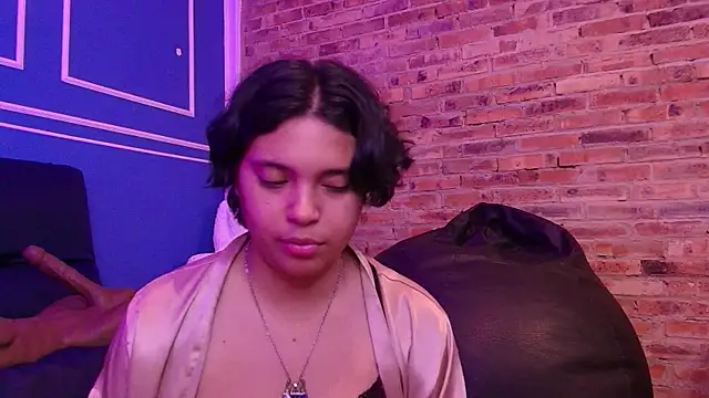 Emmapark  online show from 19, 12, 2025