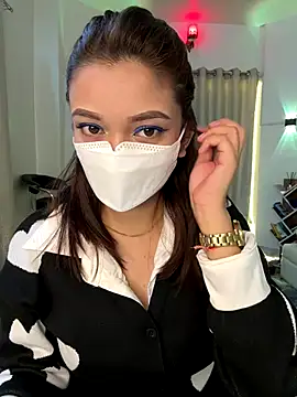 Snapshot of Jen_jennyy1 chatting on 18, 11, 2025 Jen jennyy1 online show from 18, 11, 2025