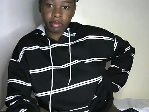 Novah  online show from 22, 4, 2026