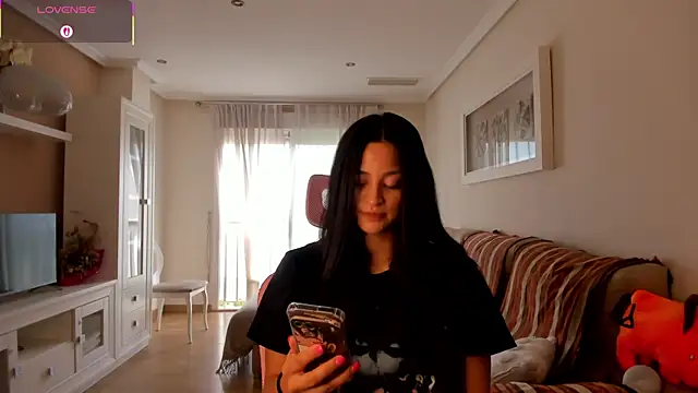 bella apont online show from 13, 10, 2025