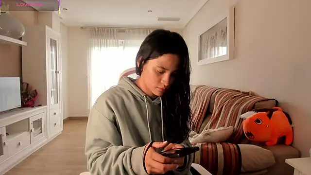 bella apont online show from 24, 11, 2025