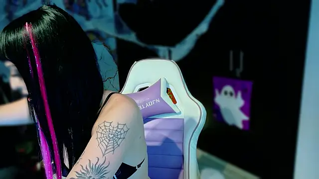 Madison Jackson online show from 15, 10, 2025