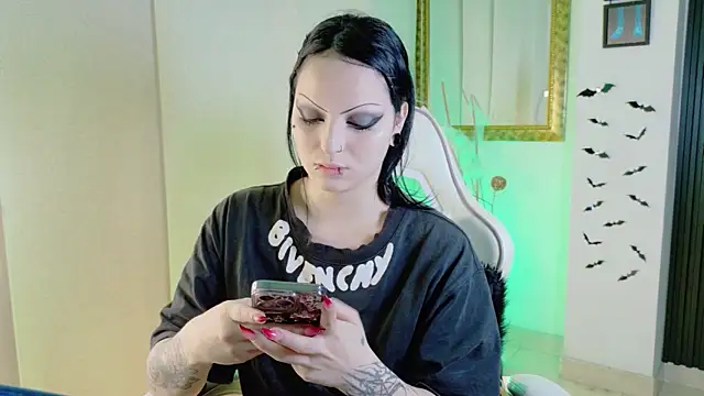 Snapshot of Madison_Jackson chatting on 3, 8, 2026 Madison Jackson online show from 3, 8, 2026